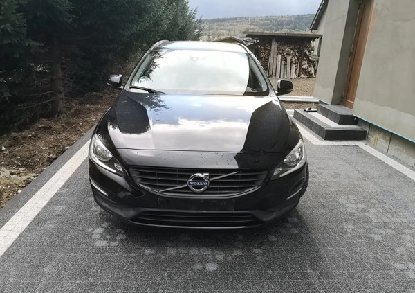 Volvo V60 cena 41800 przebieg: 193500, rok produkcji 2015 z Bytom małe 407